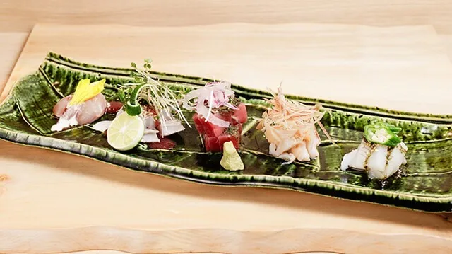 オリジナルカルパッチョ5種 白梅貝、本マグロ、アオリイカ、天然鯛、太刀魚